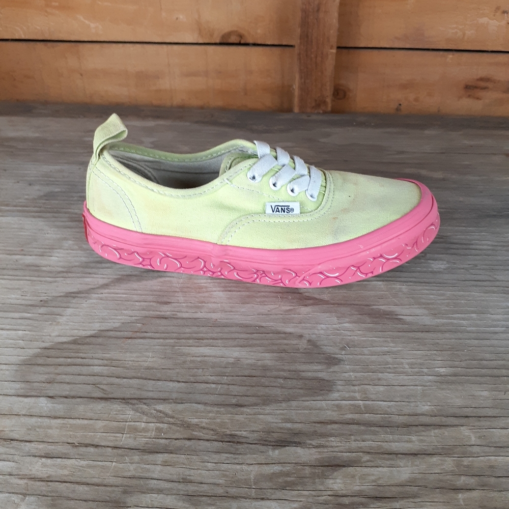 Vans Off The Wall Classic sz 2.5 Kids